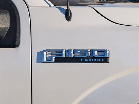 Used 2017 Ford F150 Lariat image 2