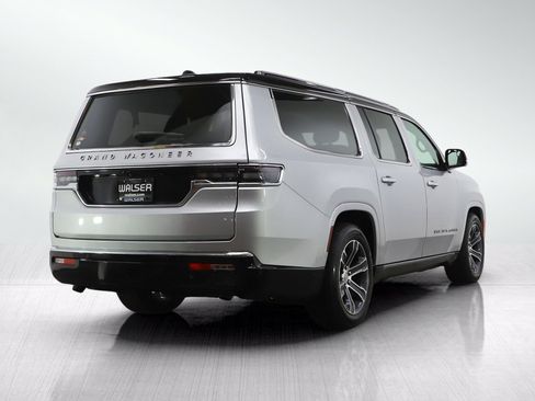 Used 2024 Jeep Grand Wagoneer L 4WD image 5
