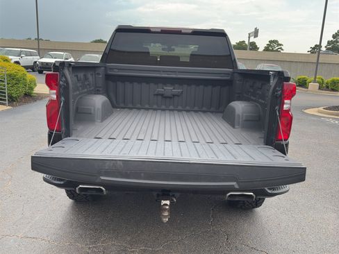 Used 2022 Chevrolet Silverado 1500 LT Trail Boss w/ Safety Package AWD/4WD image 7