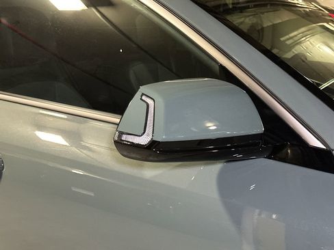 New 2026 Kia Niro SX Touring FWD image 9