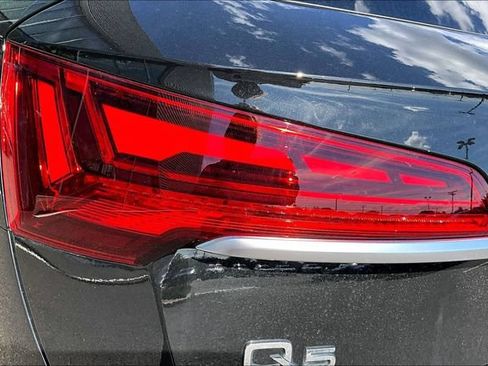 Used 2023 Audi Q5 2.0T Premium w/ Convenience Package AWD/4WD image 23