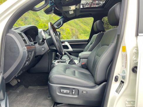 Certified 2020 Toyota Land Cruiser Heritage Edition AWD/4WD image 13