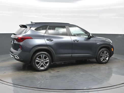 Used 2021 Kia Seltos S AWD/4WD image 5