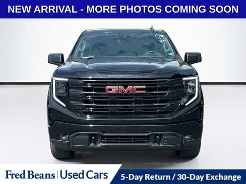 Used 2024 GMC Sierra 1500 Elevation AWD/4WD image 2