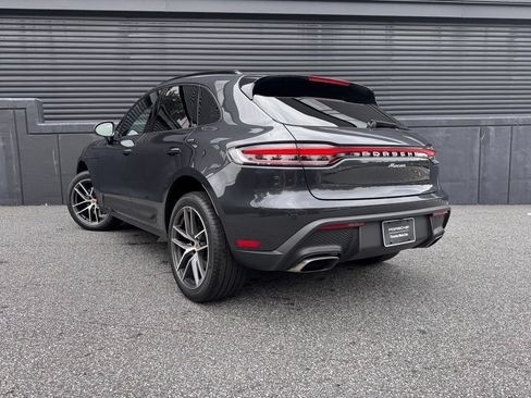 Certified 2026 Porsche Macan AWD/4WD image 8
