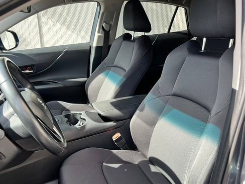 Used 2024 Toyota Venza LE AWD/4WD image 18