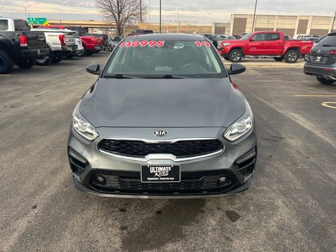 Used 2019 Kia Forte S w/ S Premium Package FWD image 3