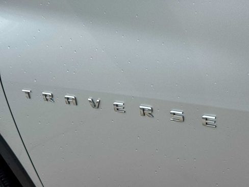 Used 2018 Chevrolet Traverse LT AWD/4WD image 12