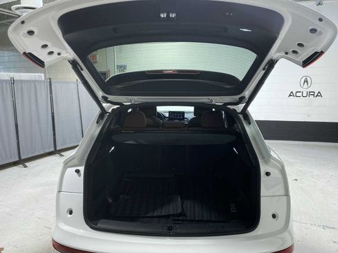 Used 2021 Audi Q5 2.0T Premium w/ Convenience Package AWD/4WD image 19