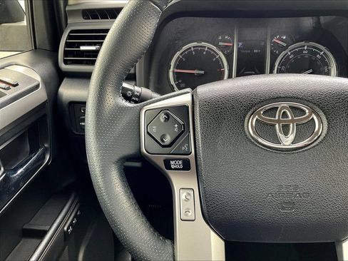 Used 2022 Toyota 4Runner Limited AWD/4WD image 30