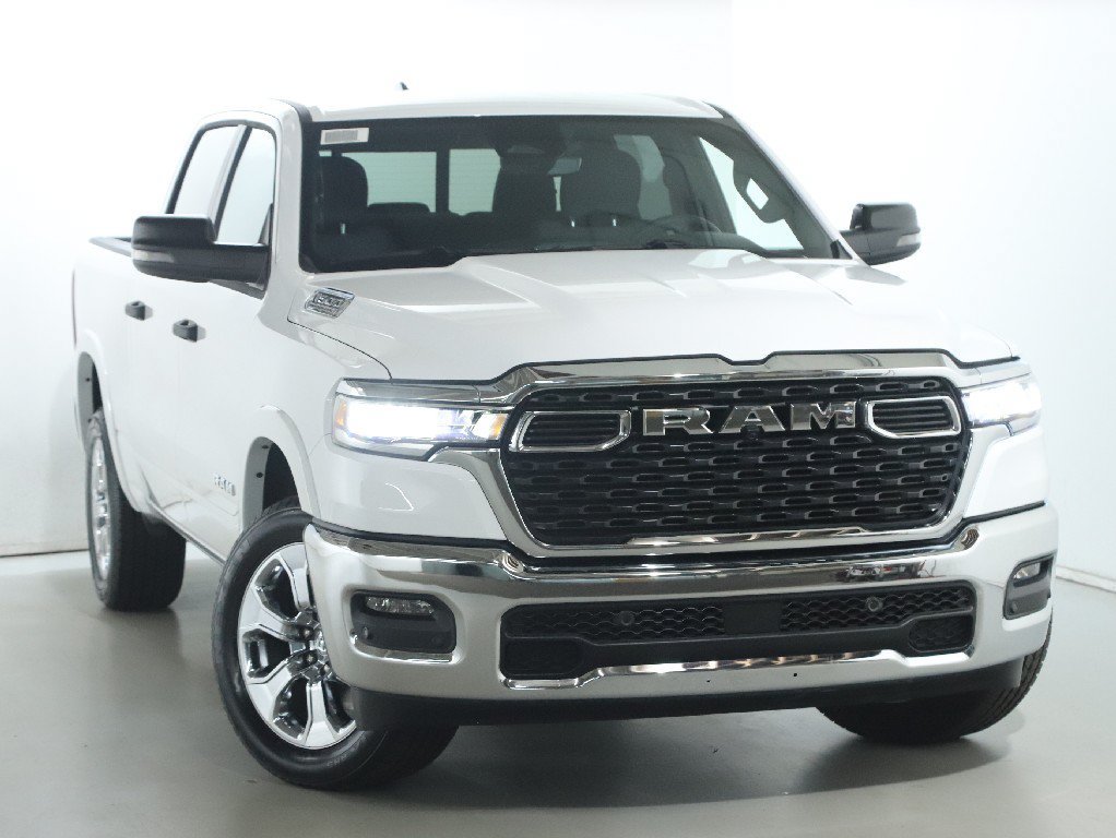 Used 2026 RAM 1500 Big Horn AWD/4WD image 2