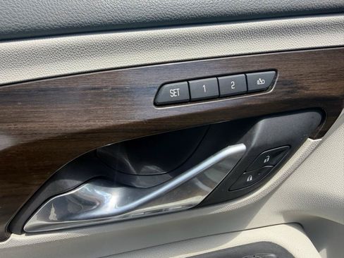 Used 2018 GMC Terrain Denali w/ Advanced Safety Package AWD/4WD image 16