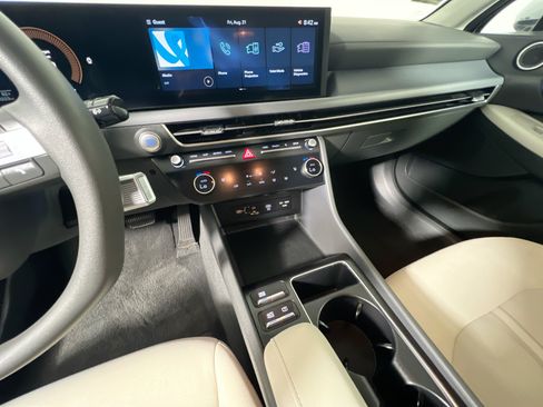 Used 2025 Hyundai Sonata SEL FWD image 25