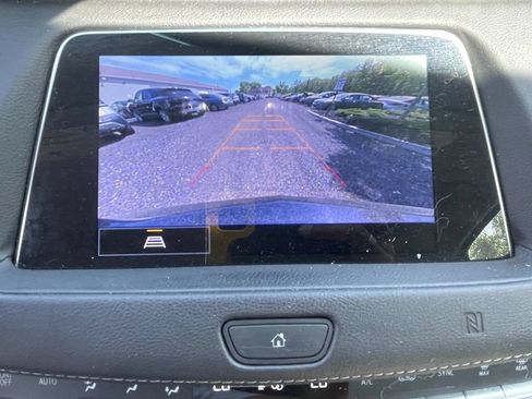 Used 2021 Cadillac XT4 Luxury w/ Cold Weather Package AWD/4WD image 21