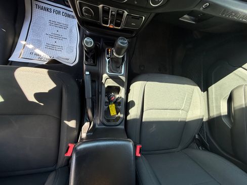 Used 2019 Jeep Wrangler Unlimited Sport S AWD/4WD image 15