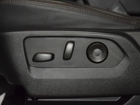 Used 2023 Chevrolet Tahoe High Country AWD/4WD image 39