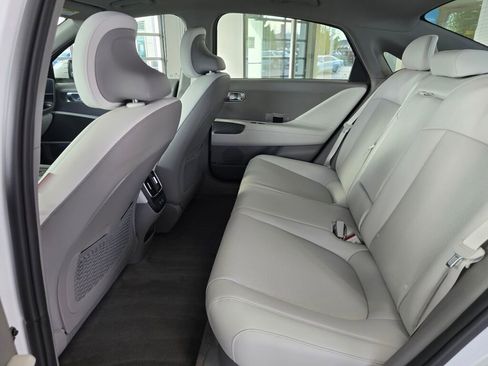 New 2025 Hyundai Ioniq 6 SEL image 28
