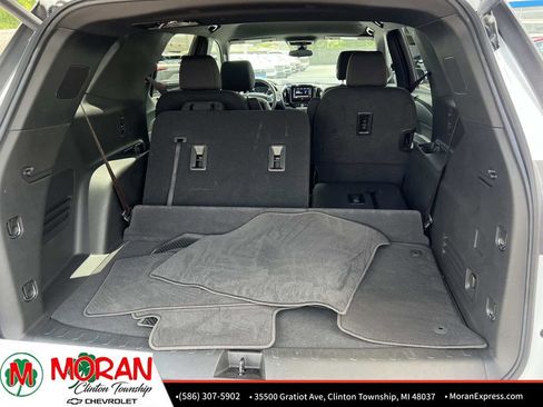 Certified 2023 Chevrolet Traverse LT FWD image 13