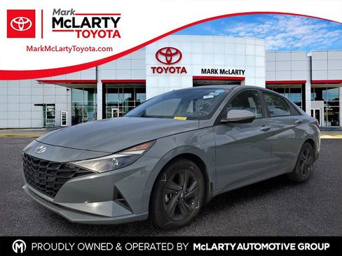 Used 2023 Hyundai Elantra SEL FWD image 1