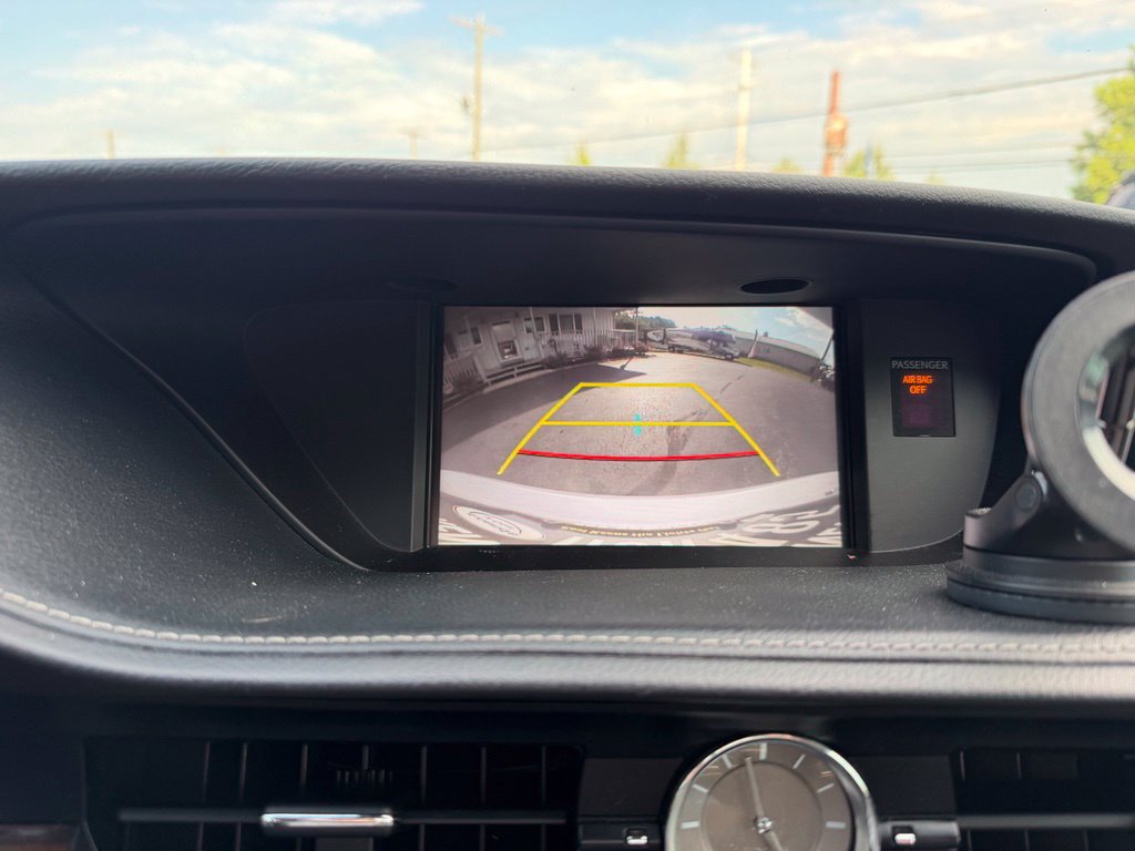 Used 2017 Lexus ES 300h w/ Navigation System Package FWD image 17
