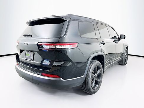 Used 2023 Jeep Grand Cherokee L Laredo image 9