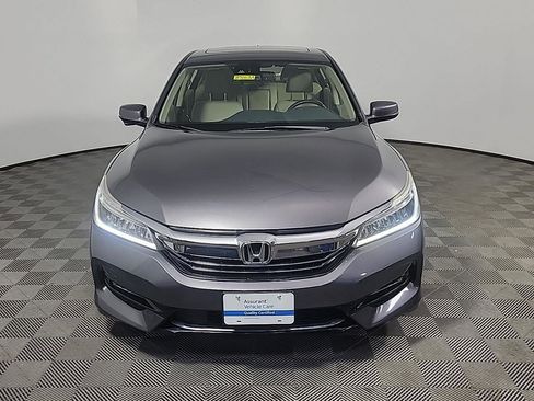 Used 2017 Honda Accord Touring image 13