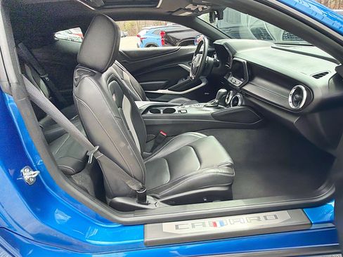 Used 2018 Chevrolet Camaro SS image 33