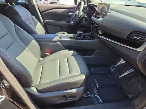 Used 2024 Nissan Rogue SL w/ SL Premium Package FWD image 21