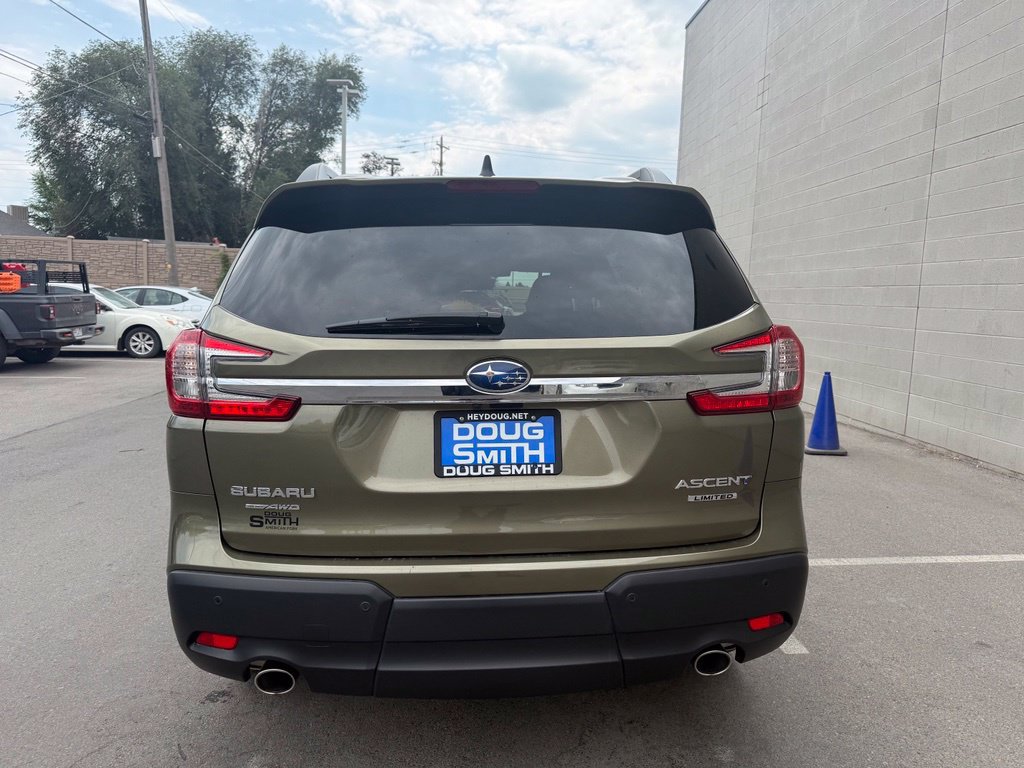 Used 2023 Subaru Ascent Limited AWD/4WD image 5