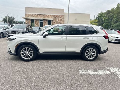 Used 2025 Honda CR-V EX image 3