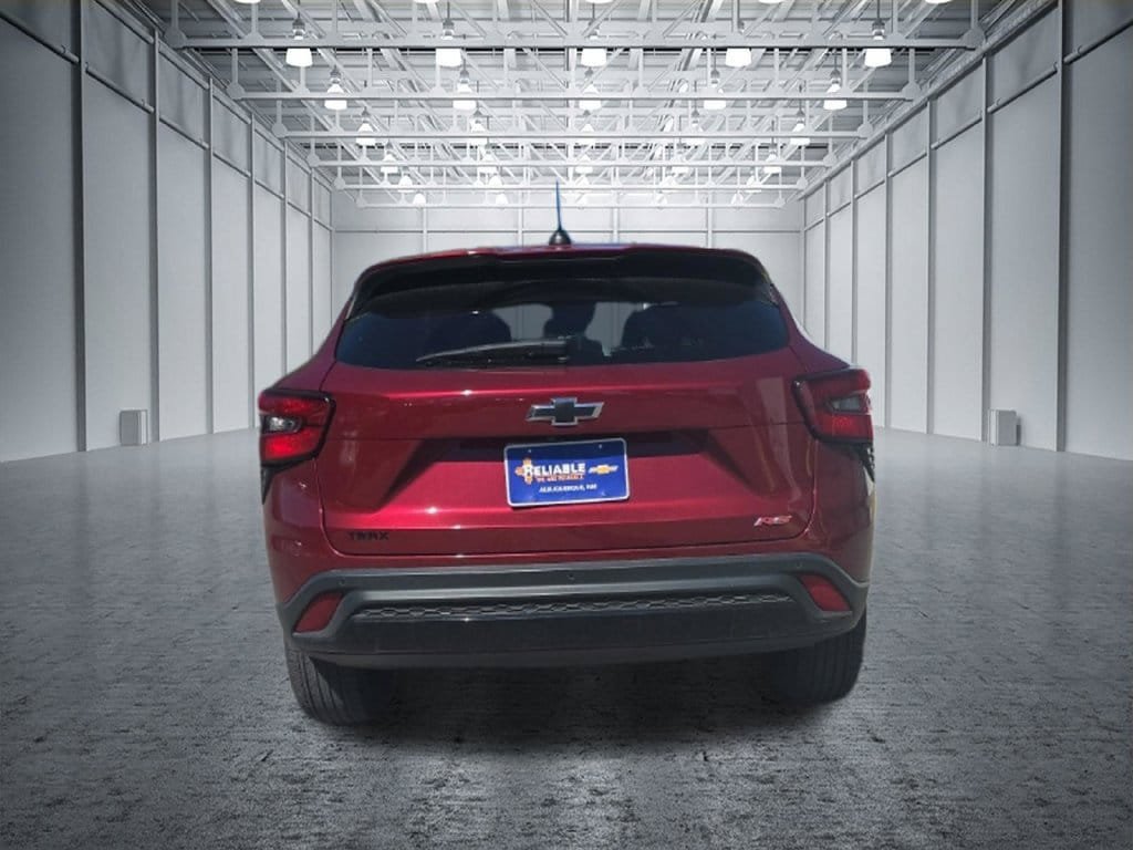Certified 2024 Chevrolet Trax RS FWD image 5