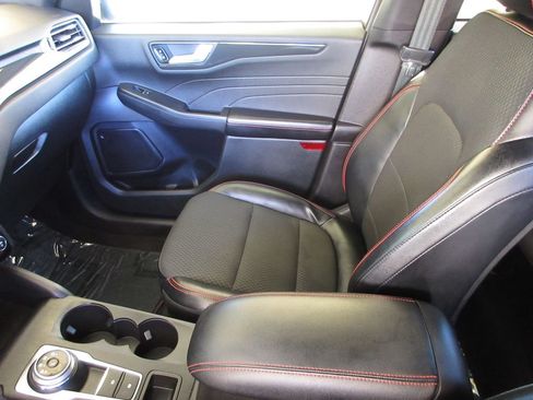 Certified 2023 Ford Escape ST-Line w/ Tech Pack #1 FWD image 23