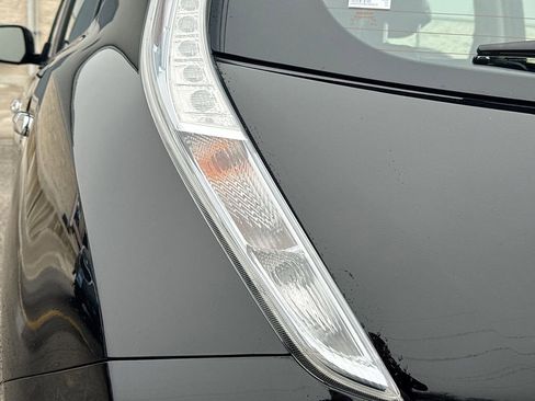 Used 2013 Nissan Leaf SL image 30