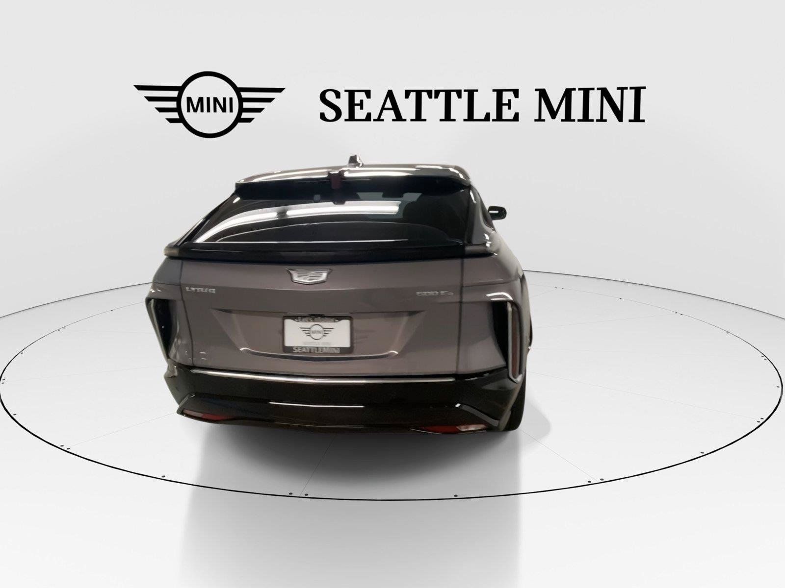 Used 2024 Cadillac Lyriq Tech AWD/4WD image 10