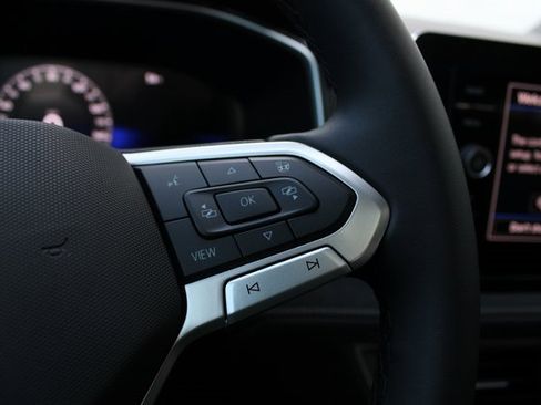 New 2025 Volkswagen Taos SE image 13