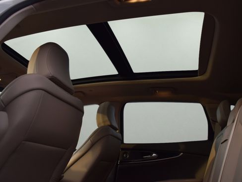 Used 2021 Lincoln Nautilus Reserve image 9