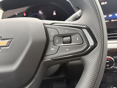 New 2026 Chevrolet Trax LT w/ LPO, Blackout Package FWD image 25