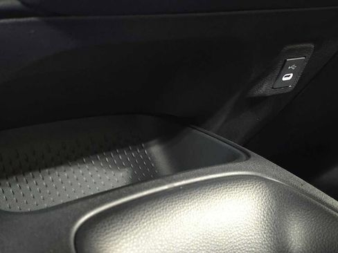 Used 2026 Toyota Corolla SE FWD image 30