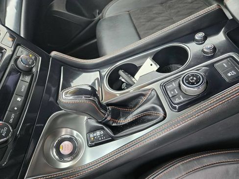 Used 2023 Nissan Maxima SR w/ Sport Mat Group FWD image 16