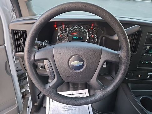 Used 2020 Chevrolet Express 3500 Extended w/ Driver Convenience Package RWD image 17