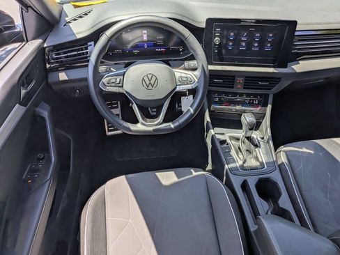 Used 2025 Volkswagen Jetta Sport FWD image 25