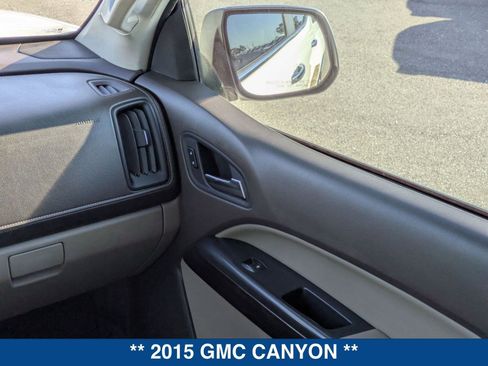 Used 2015 GMC Canyon SLT image 16