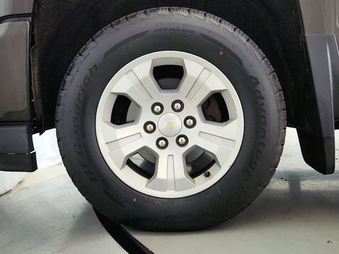 Used 2018 Chevrolet Silverado 1500 LT w/ All Star Edition AWD/4WD image 28