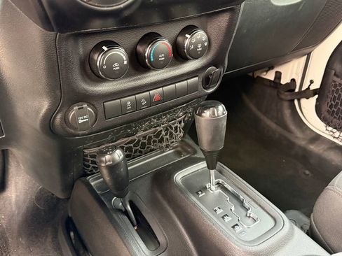 Used 2016 Jeep Wrangler Unlimited Sport image 19