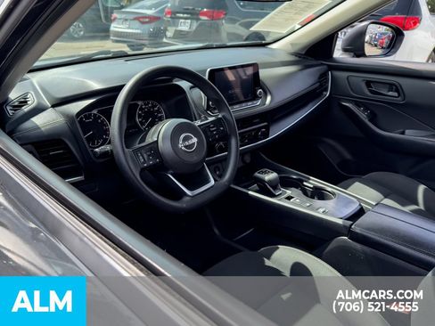 Used 2024 Nissan Rogue S FWD image 9