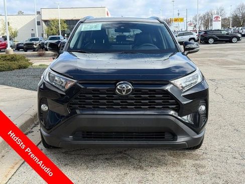 Used 2019 Toyota RAV4 XLE w/ Convenience Package FWD image 8
