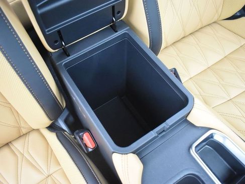 New 2025 Nissan Sentra SV w/ SV Premium Package image 23