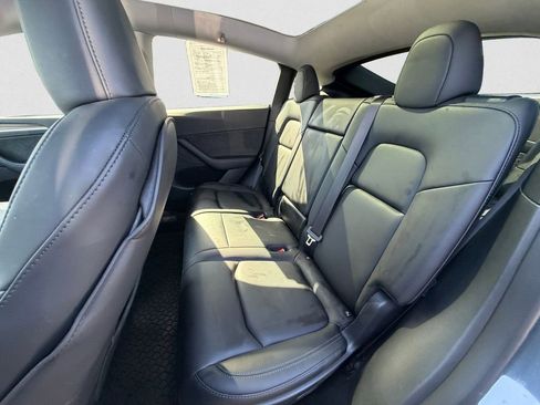 Used 2023 Tesla Model Y Long Range AWD/4WD image 11