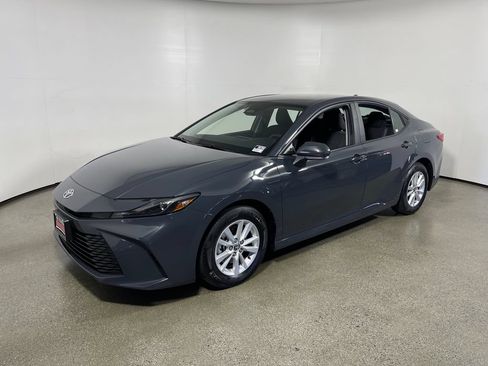 Used 2025 Toyota Camry LE FWD image 7