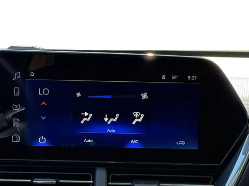 New 2026 Chevrolet Trax LT w/ Sunroof Package FWD image 15